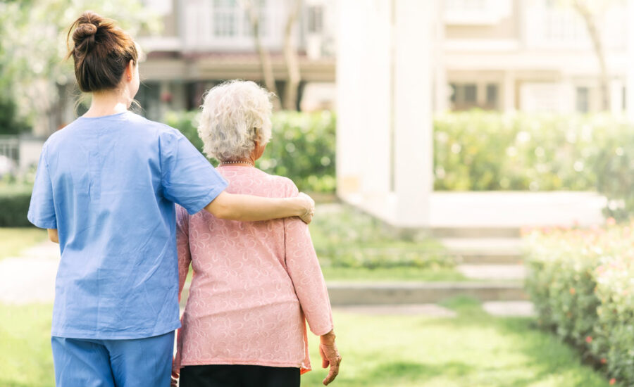 How Do Care Homes Train Staff To Support Dementia Patients