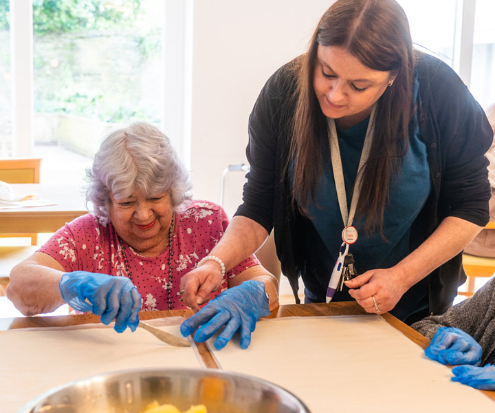 Specialist Dementia Care Support - Oxfordshire Care Home - Rosebank Care Home